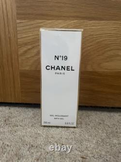 CHANEL No 19 Bath Gel 200ml Bath & Shower Gel New Boxed / Rare