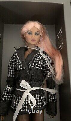 IT FR Colette IT Girl Magic New Dressed Doll Boxed COA Pink Hair In Black Rare
