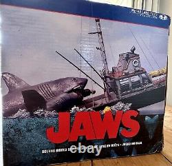 JAWS McFarlane Toys Diorama Deluxe Box Set Rare Retro New Unopened 2001