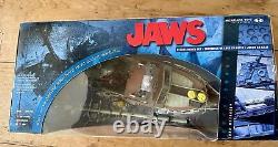 JAWS McFarlane Toys Diorama Deluxe Box Set Rare Retro New Unopened 2001