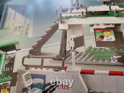 LEGO 75883 Speed Champions Mercedes AMG Petronas Formula One Team Rare New Set