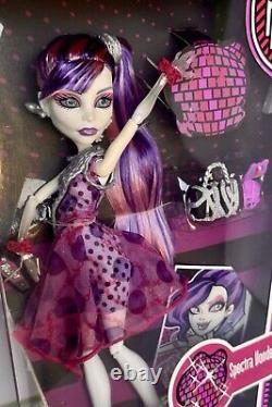 Monster High'Dot Dead Gorgeous' SPECTRE VONDERGEIST RARE New in Box