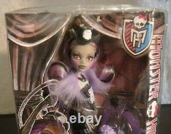 Monster High Ever After Freak du Chic Clawdeen Wolf (Box Damage) Rare By Mattel