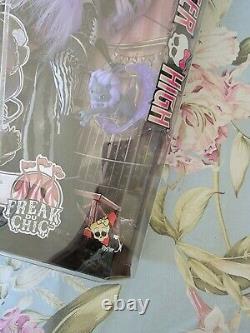 Monster High Freak Du Chic Clawdeen Wolf Doll New in Box Rare and Retired