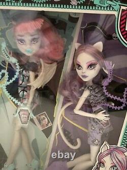 Monster High Ghoul Chat Exclusive Catrine DeMew & Rochelle Goyle BNIB RARE