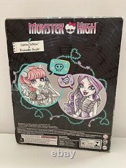 Monster High Ghoul Chat Exclusive Catrine DeMew & Rochelle Goyle BNIB RARE