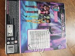 Monster High ghouls rule draculaura new in box minor box wear rare version