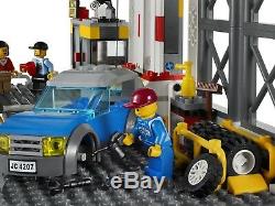 New Rare First Edition Lego City Garage 4207 Retired 2012 Discontinued Set