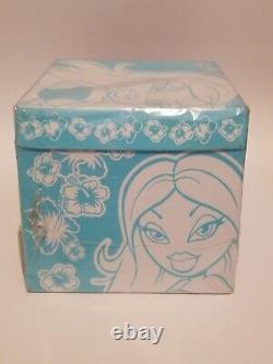 RARE 2004 Bratz Girls Nite Out Funkadelic Fuzzy Chest Collector Box Accessories