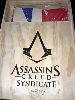 RARE! Assassins Creed WOODEN BOX UNION JACK FLAG BRITISH RED COAT SYNDICATE