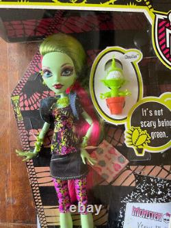 Rare Monster High Venus Mcflytrap 2011 First Wave Original Doll / Figure New Box