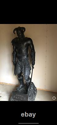 ULTRA RARE Official Bethesda 7ft Full Sized Skyrim Statue BRAND NEW IN BOX BNIB