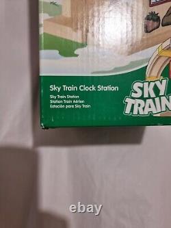 Brio Sky Train 33931 Tour de la station d'horloge avec cloche Extrêmement rare Nouveau en boîte