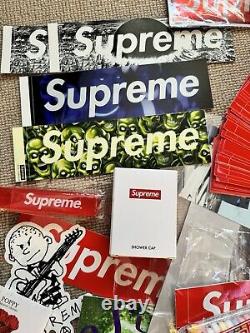 Collection de stickers Suprême 50+ Logos originaux dans une boîte rare Suprême avec cadeaux gratuits