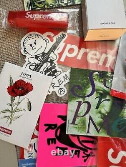 Collection de stickers Suprême 50+ Logos originaux dans une boîte rare Suprême avec cadeaux gratuits