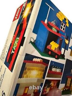 Ensemble de briques lumineuses Lego vintage de 1986, extrêmement rare, neuf dans sa boîte. Boîte scellée. Batterie gratuite.