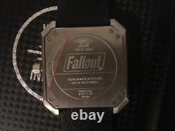 Fallout Vault-tec Single Rotation Watch 73/1500 Mstr Regarder Nouveau Dans La Boîte Rare
