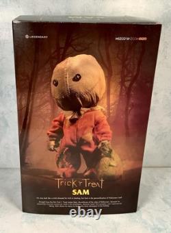 Figurine d'action Mega Scale Horror Sam de Mezco Trick'R Treat 15 pouces Rare