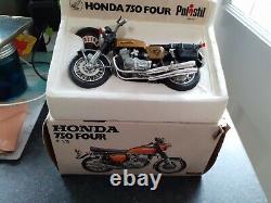 Honda cb750 k0 K6 modèle rare de collection neuf dans sa boîte