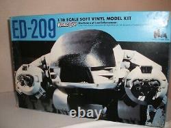Maquette en vinyle Huia Robocop Ed 209 1/16 non assemblée dans sa boîte - Très rare