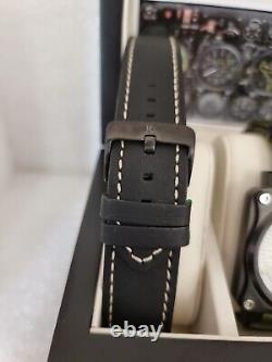 Montre chronographe Royal London en acier inoxydable noir rare X/L avec 2 bracelets boîte/ livret
