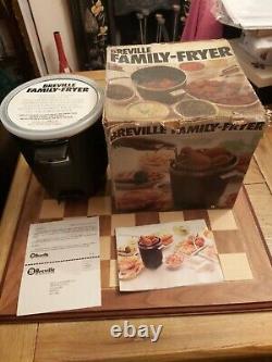 RARE Vintage 1970s Boxed UNUSED Breville Family Fryer Model FF2 + Instructions

<br/>
<br/>	RARE Vintage 1970s Boîte NON UTILISÉE pour friteuse familiale Breville Modèle FF2 + Instructions