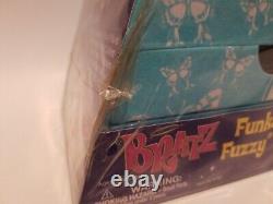 Rare 2004 Bratz Filles Nite Out Funkadelic Fuzzy Chest Accessoires De Boîte De Collection