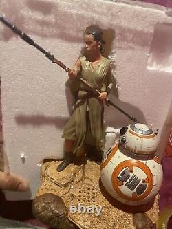 Rare Disney Store Rey & BB-8 Figure Statue Édition Limitée 700 Nouvelle Boîte Lumineuse