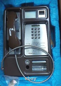 Téléphone public rare vintage BT 500 brun/argent. Neuf dans sa boîte avec 3 nouvelles cartes de circuit.