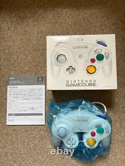Tout nouveau contrôleur GameCube officiel de couleur blanche, neuf dans sa boîte, extrêmement rare.