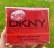 Trouvaille Rare ! Parfum Dkny Red Delicious 50ml. Neuf, Scellé, Boîte Légèrement Enfoncée.