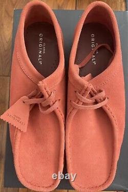 Wallabee en argile de Clark, taille 11. Tout neuf, dans sa boîte. Rare, difficile à trouver. Collectible.